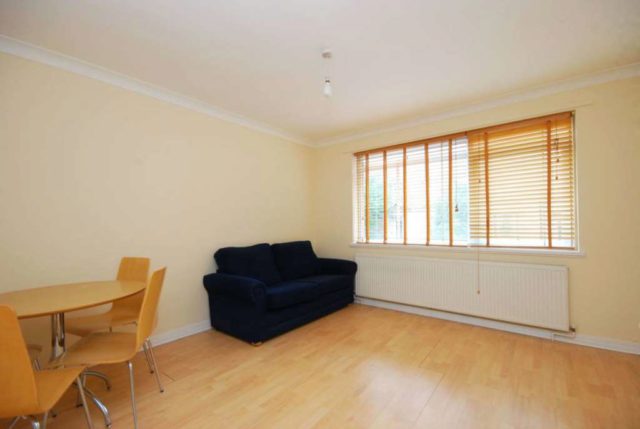  Image of 3 bedroom Flat to rent in Belsize Road London NW6 at Belsize Road South Hampstead London, NW6 4RY